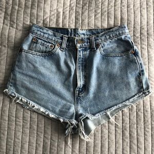 Vintage Levi’s 521 Cutoffs